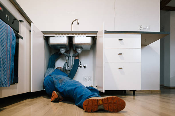 Professional Leak Detection technician working in Longport, NJ
